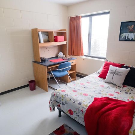 Hotel Au Campus Sherbrooke Zewnętrze zdjęcie