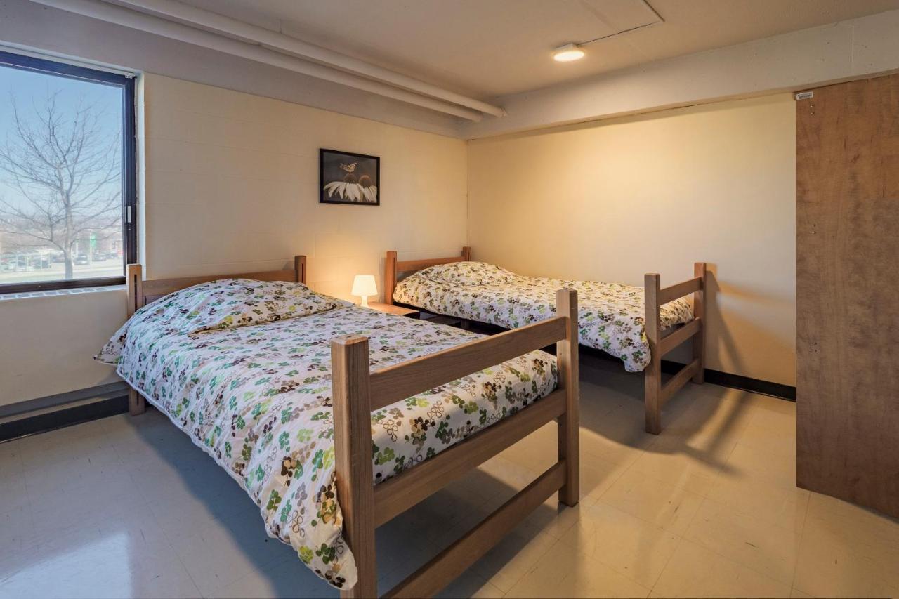 Hotel Au Campus Sherbrooke Zewnętrze zdjęcie