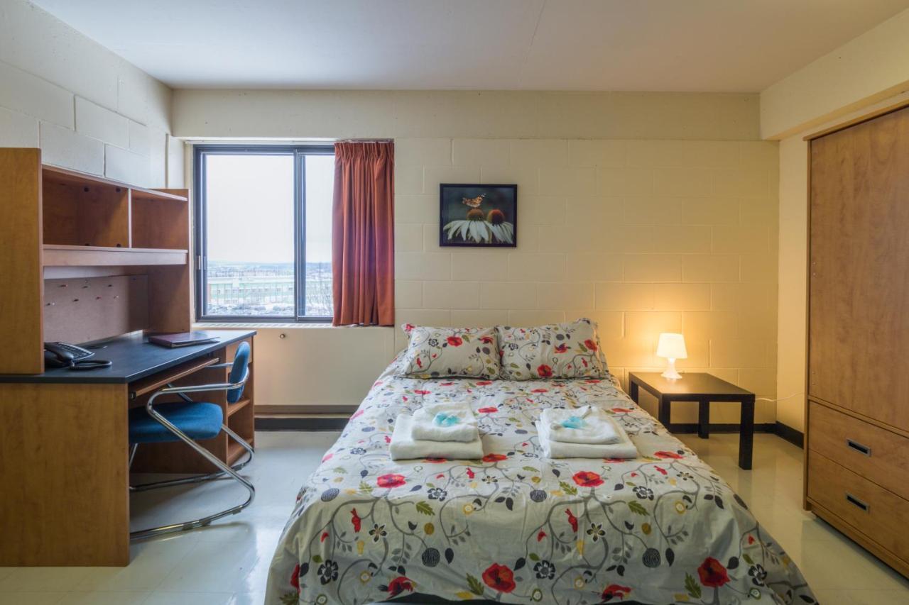 Hotel Au Campus Sherbrooke Zewnętrze zdjęcie
