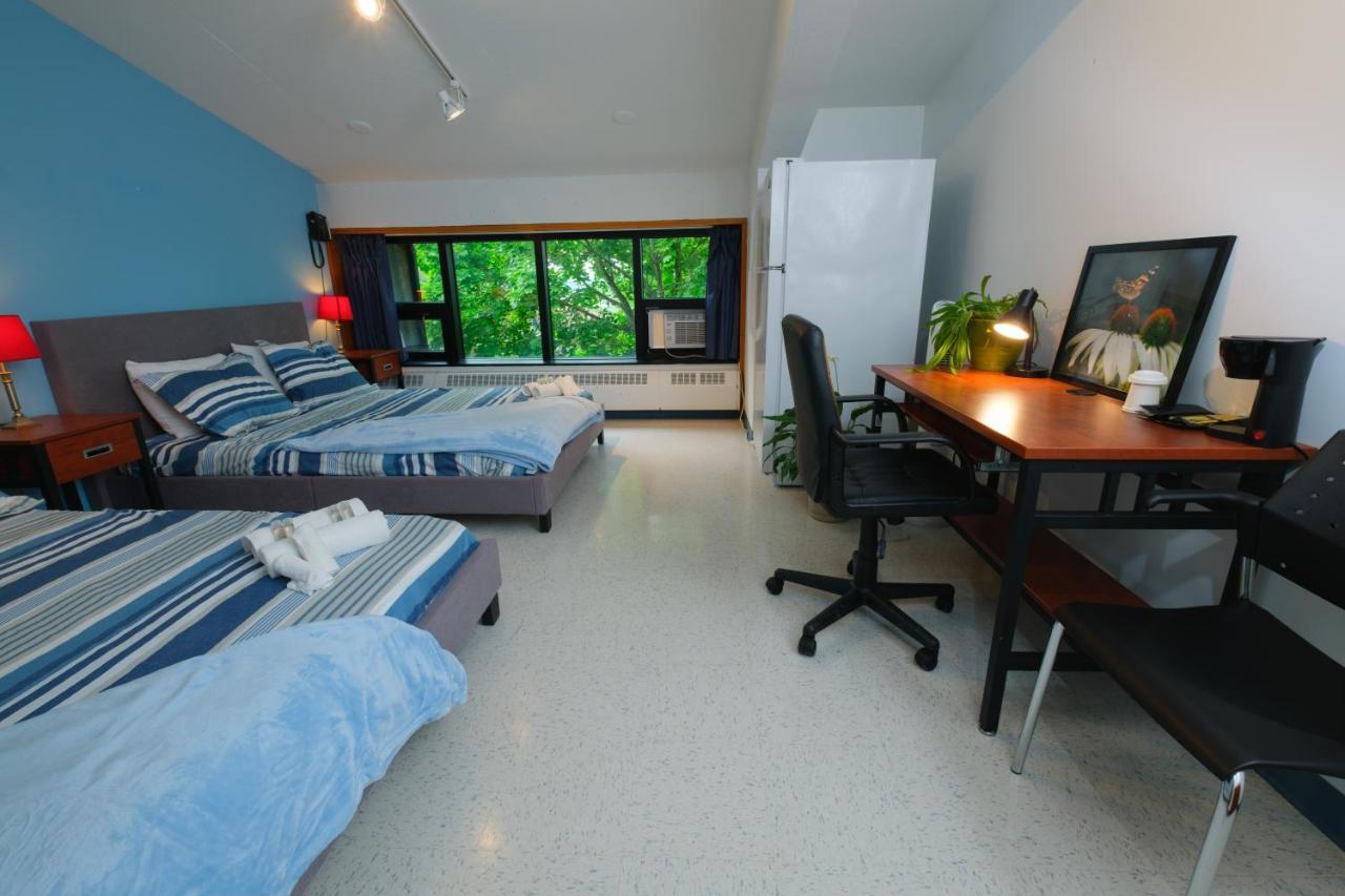 Hotel Au Campus Sherbrooke Zewnętrze zdjęcie